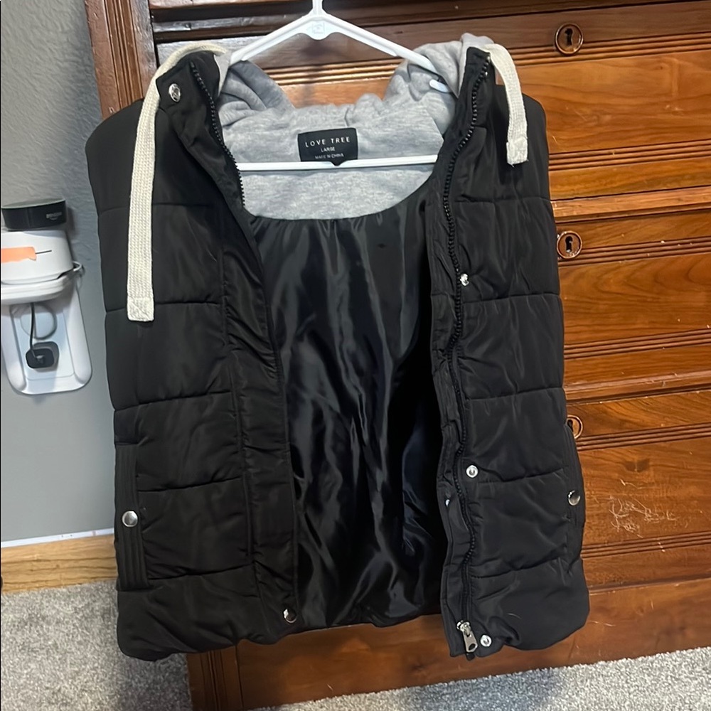 Love Tree Black Puffer Vest with Hood